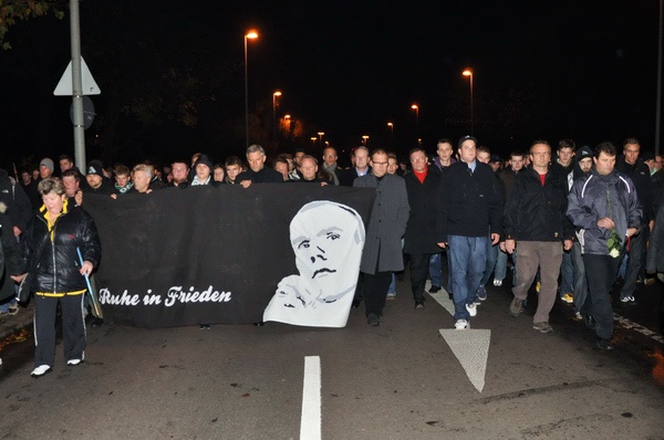 Trauermarsch   005.jpg